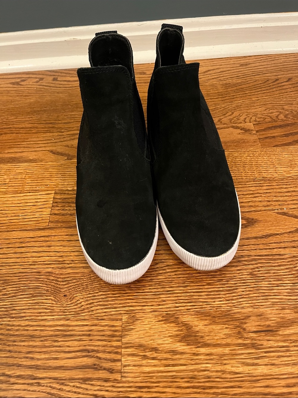 SOREL Women's Out 'N About Slip-On Wedge Boot Size 9